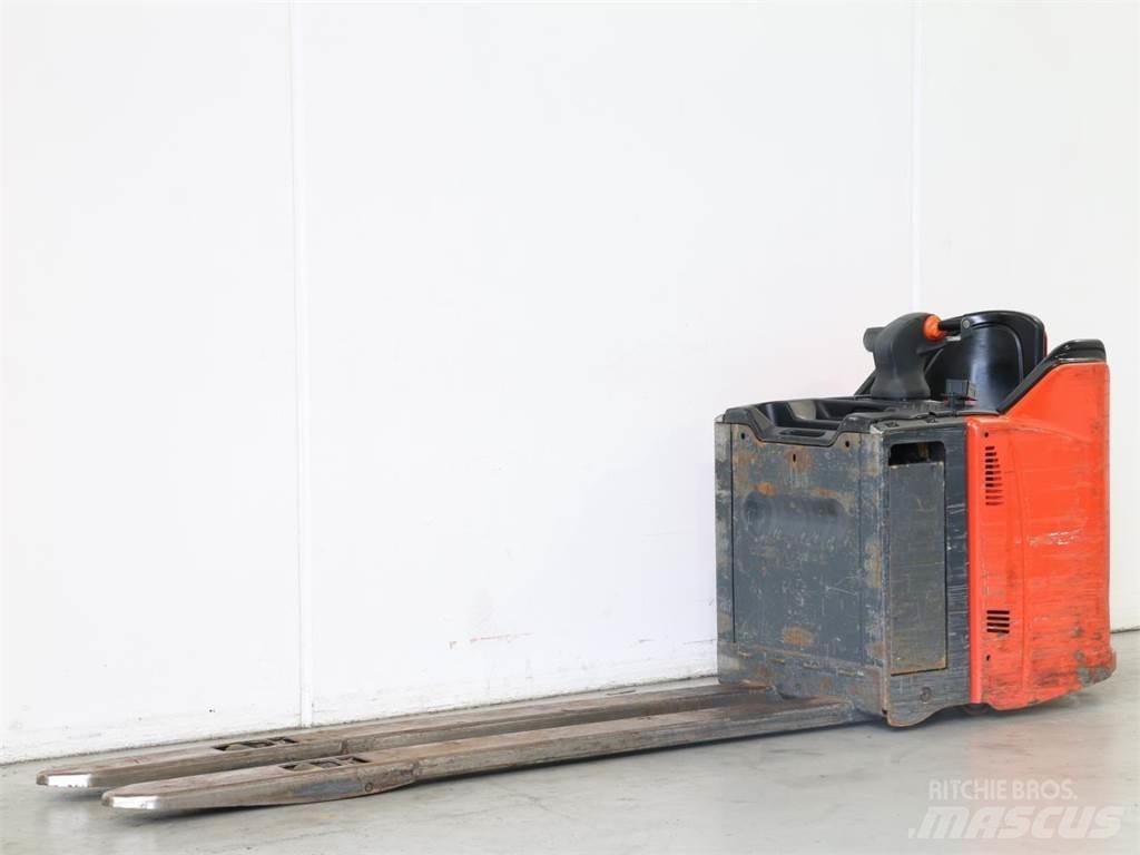 Linde T24SP/131 Παλετοφόρα πεζού χειριστή με ιστό