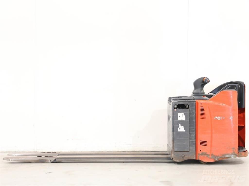 Linde T25SP/131-08 Παλετοφόρα πεζού χειριστή με ιστό