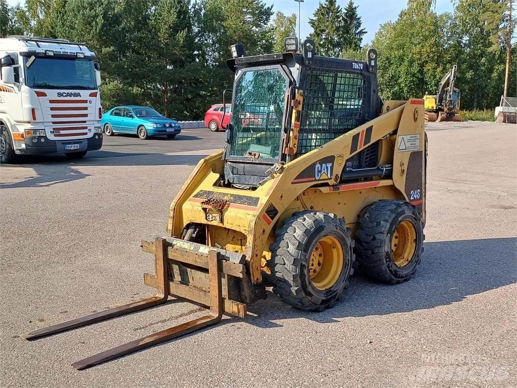 CAT 246 Φορτωτάκια