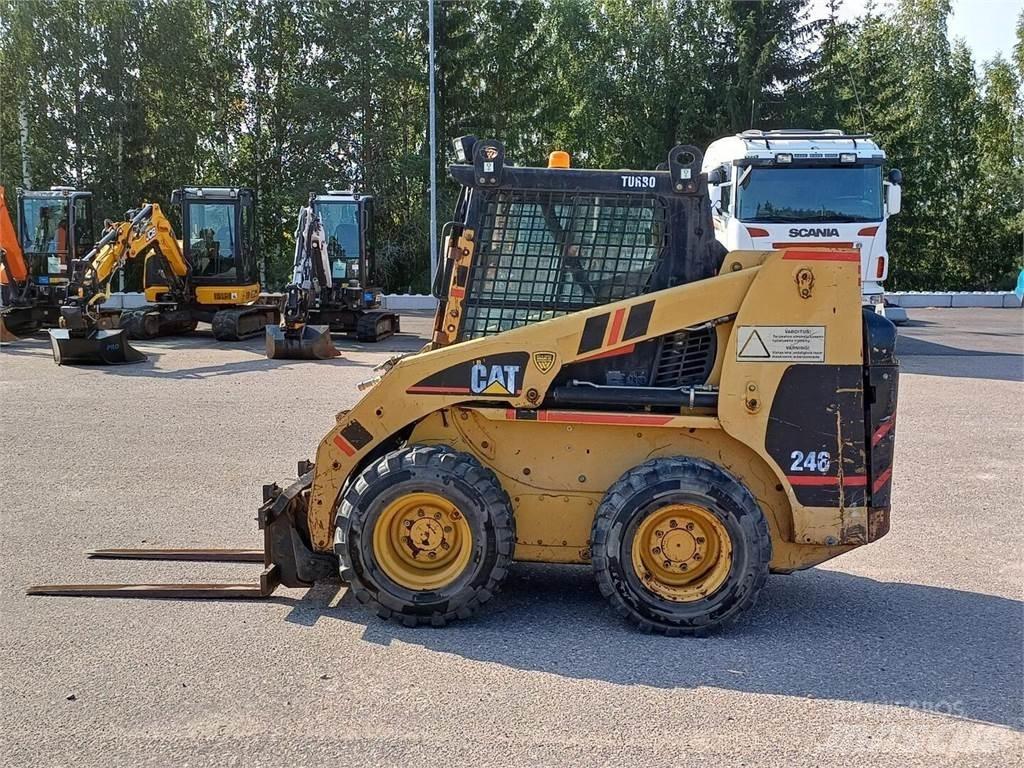 CAT 246 Φορτωτάκια