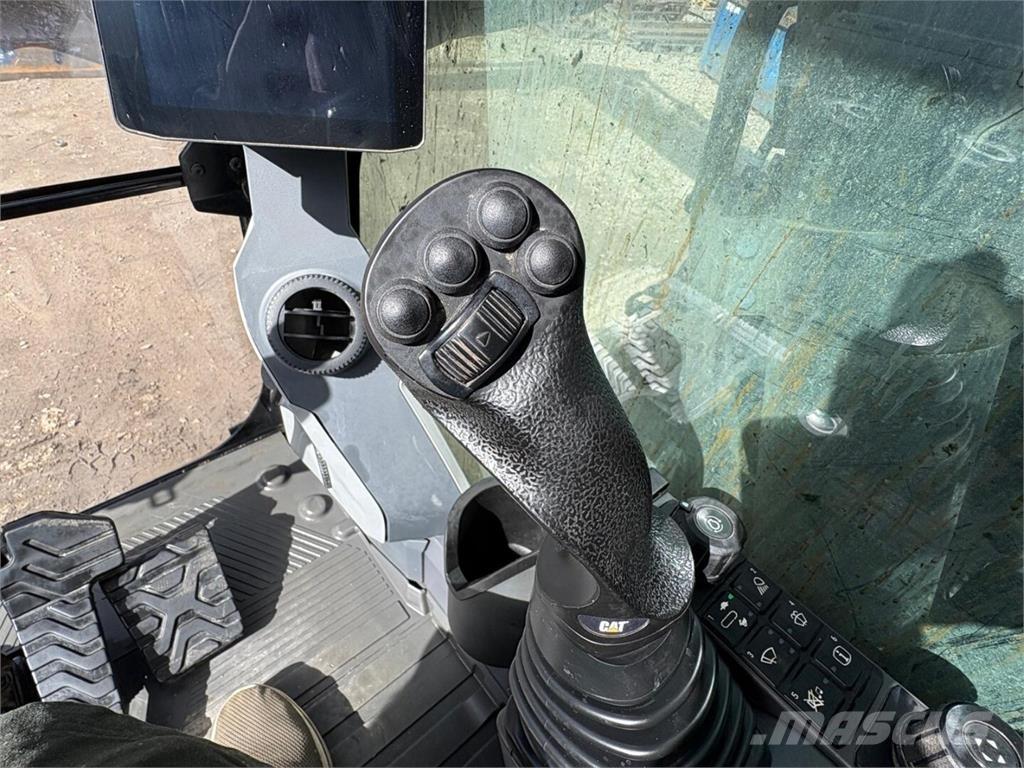 CAT 325 Εκσκαφείς με ερπύστριες