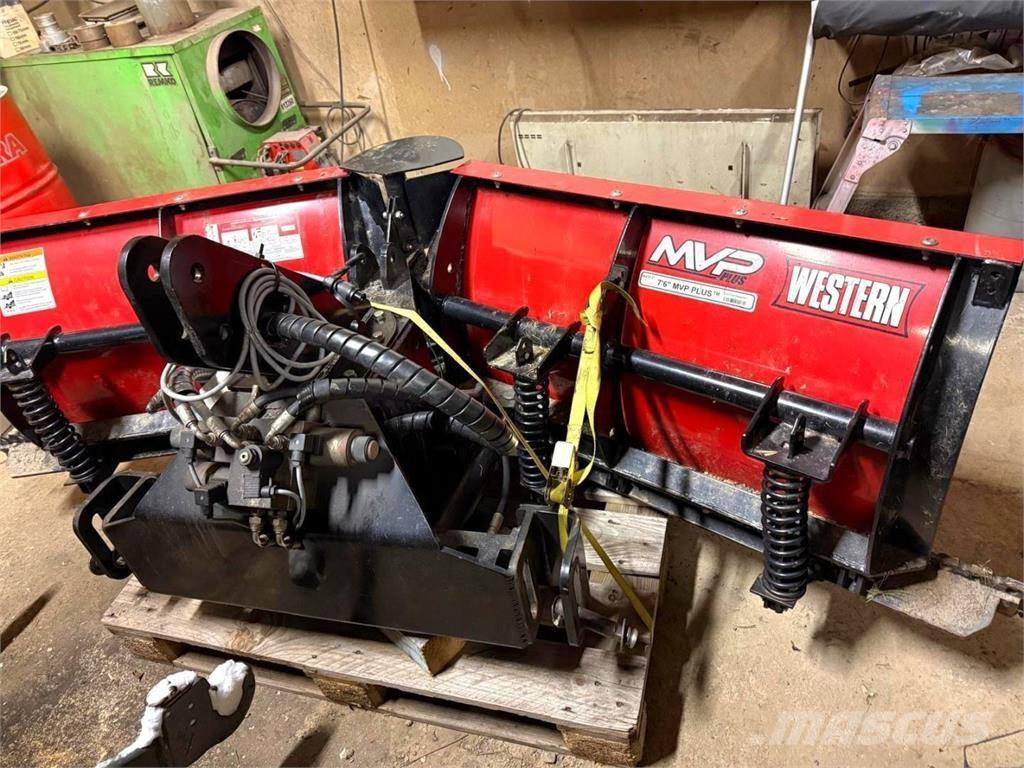 Hilltip Aura Εκχιονιστήρες και χιονοδιώχτες