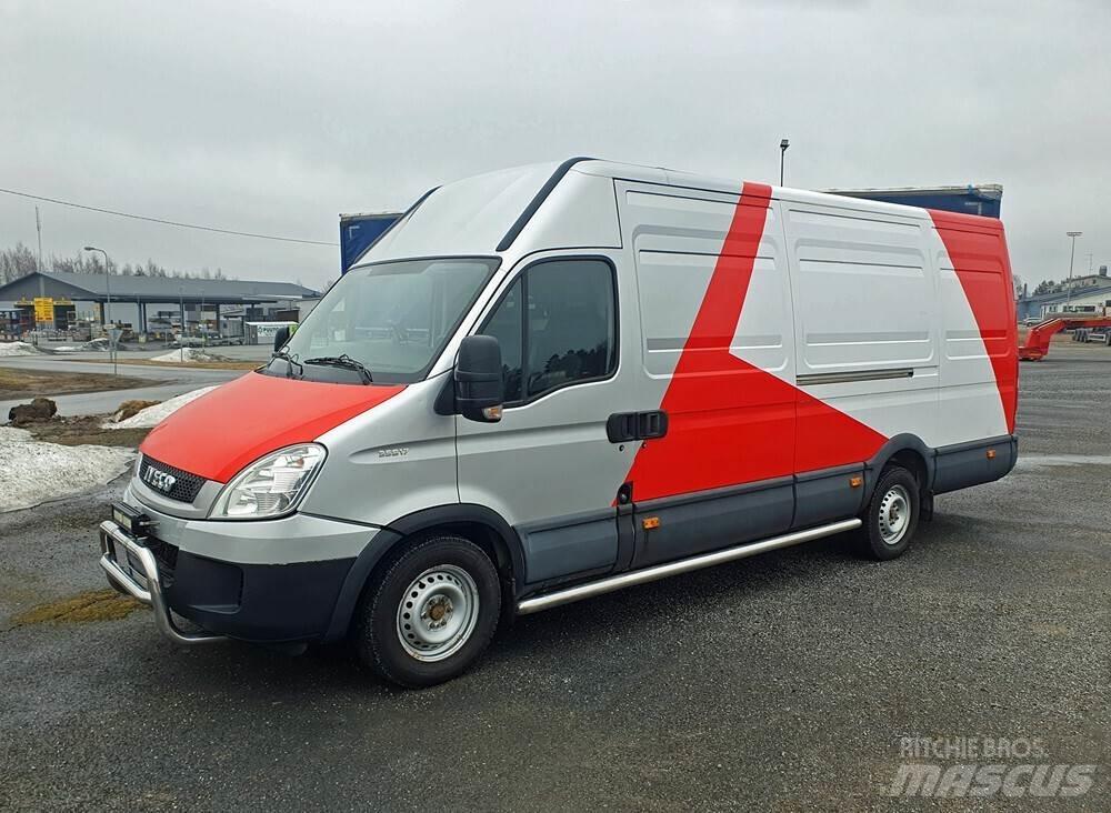 Iveco 35S17 Κλούβες με συρόμενες πόρτες