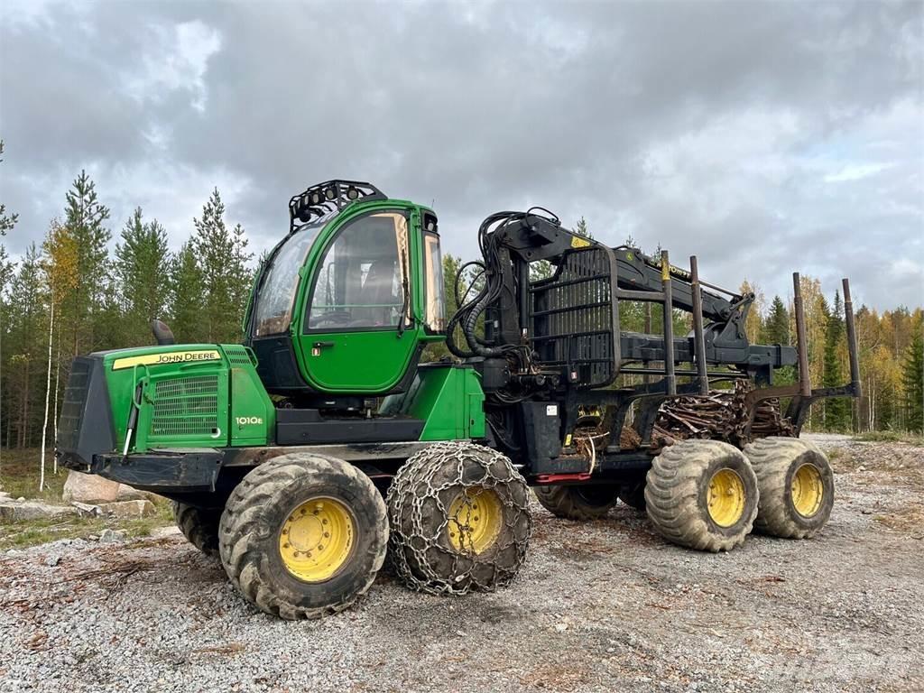 John Deere 1010E Μεταφορείς ξυλείας