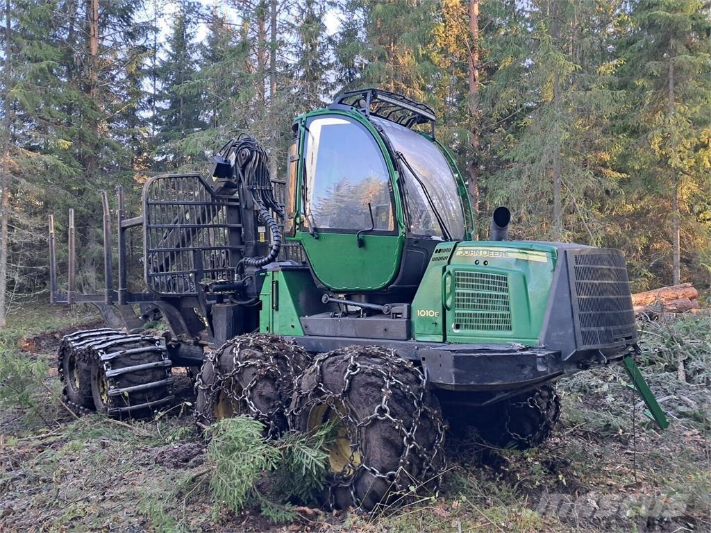 John Deere 1010e Μεταφορείς ξυλείας
