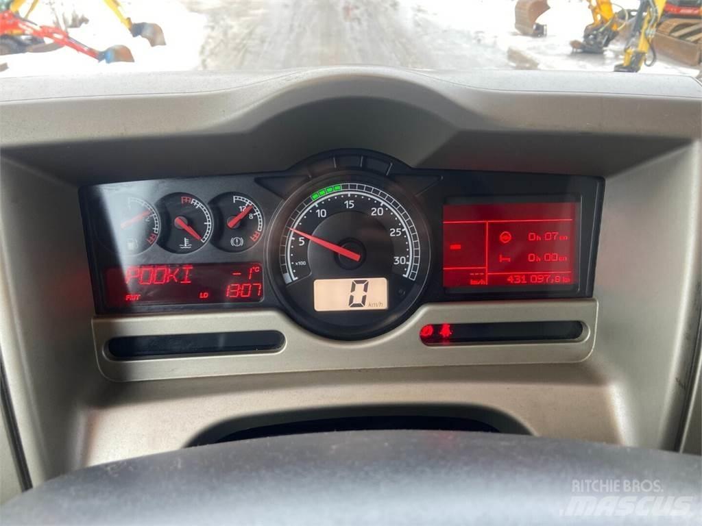 Sisu C 600 2+2 Φορτηγά μεταφοράς δασικών μηχανημάτων