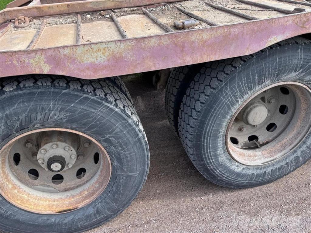 Sisu SM300 6X2 Φορτηγά μεταφοράς δασικών μηχανημάτων