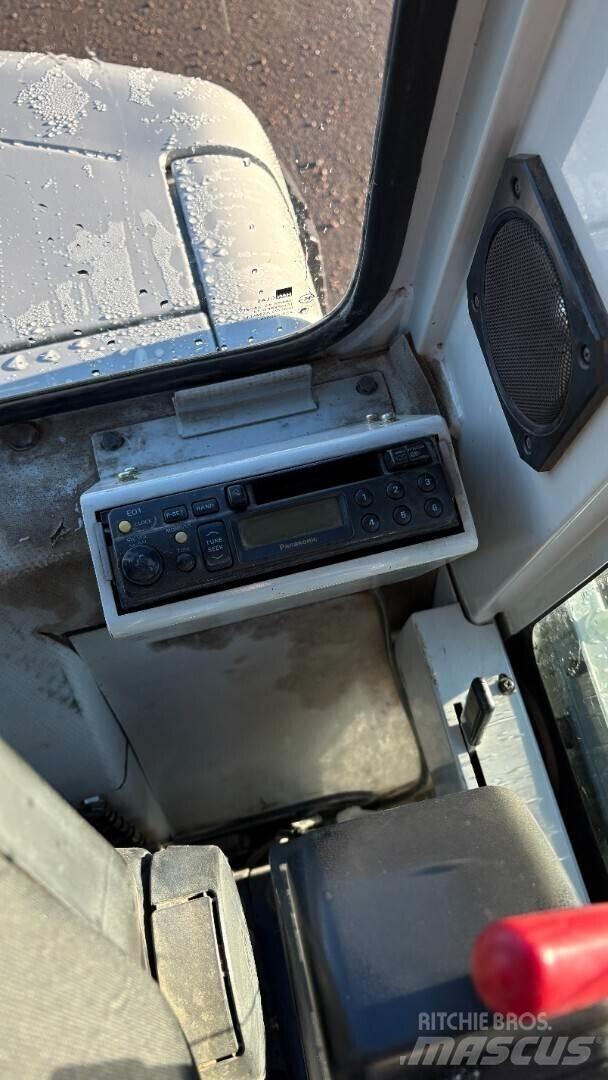 Takeuchi TB145 Εκσκαφάκι (διαβολάκι) < 7t