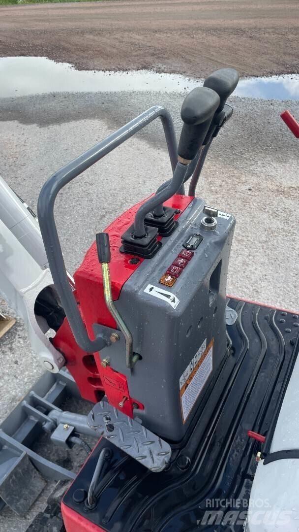 Takeuchi TB210R Εκσκαφάκι (διαβολάκι) < 7t
