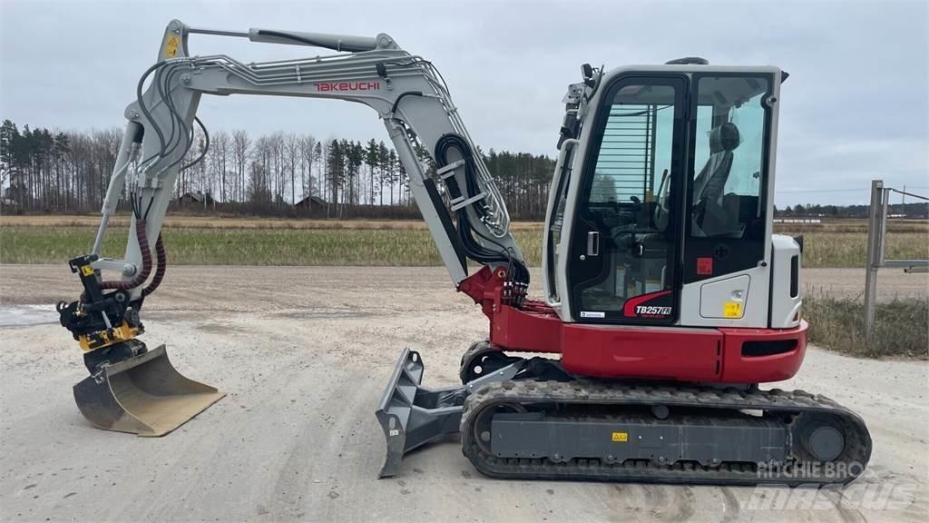 Takeuchi TB257FR Εκσκαφάκι (διαβολάκι) < 7t