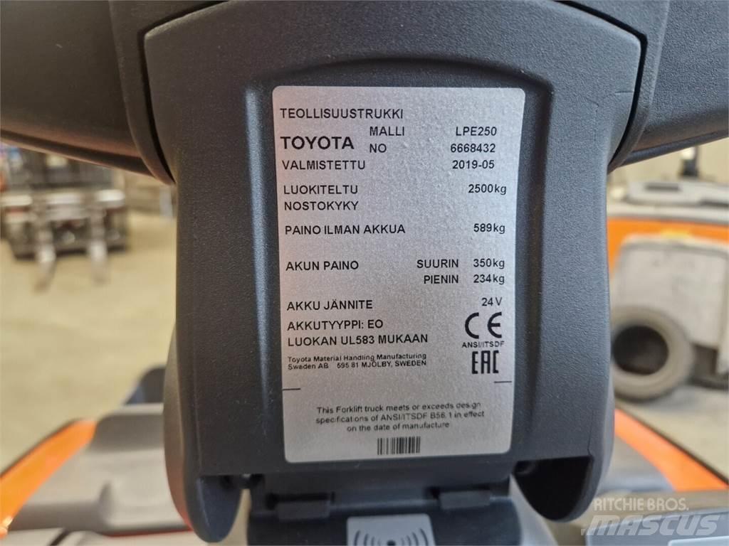 Toyota LPE 250 Περονοφόρα ανυψωτικά κλαρκ - άλλα