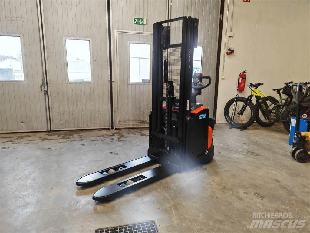 Toyota SWE120L Περονοφόρα ανυψωτικά κλαρκ - άλλα