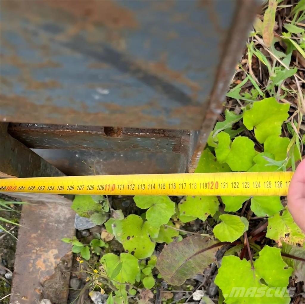  Trukkipiikit Δικράνες