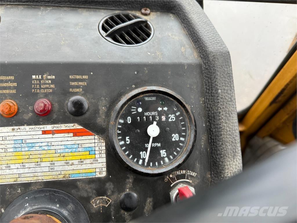 Valmet 702S Τρακτέρ