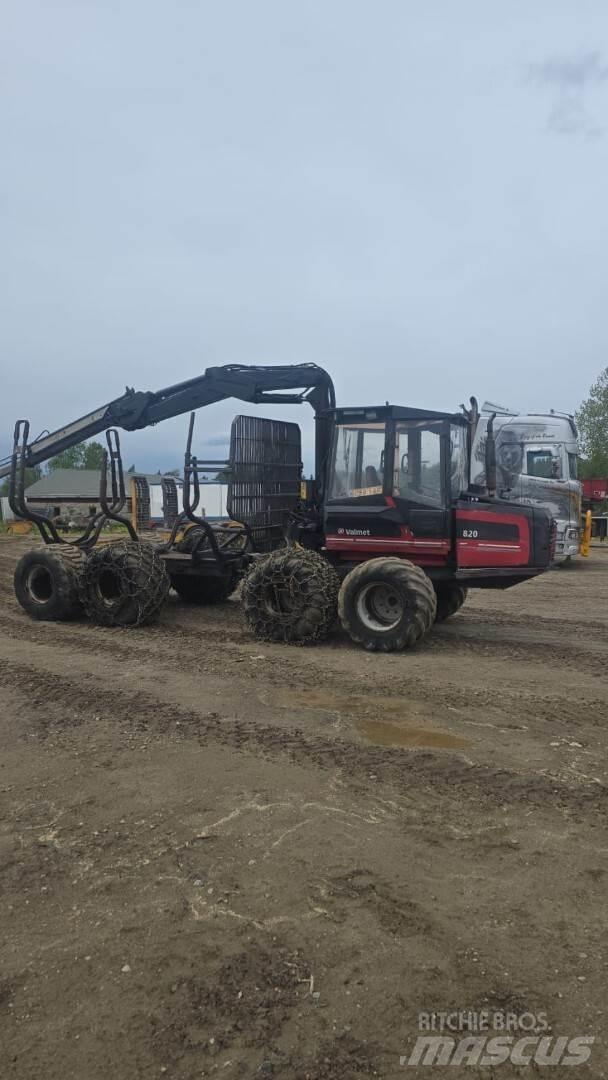 Valmet 820 Μεταφορείς ξυλείας