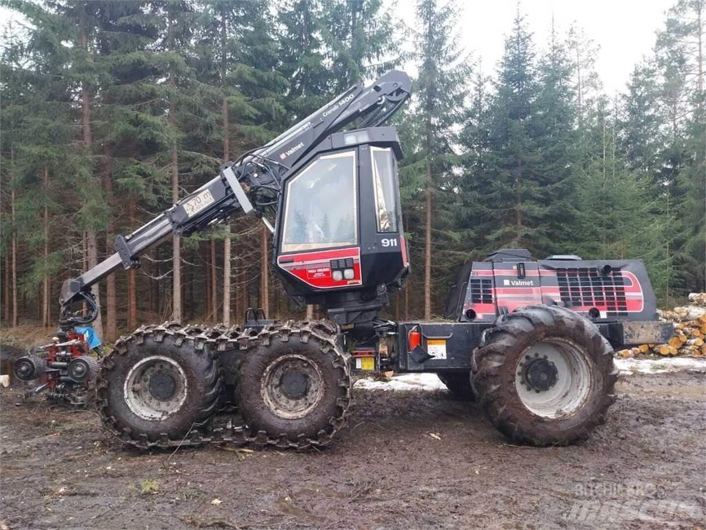 Valmet 911 Θεριζοαλωνιστικές μηχανές