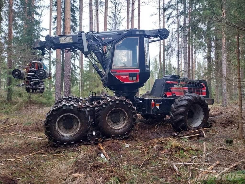 Valmet 911 Θεριζοαλωνιστικές μηχανές