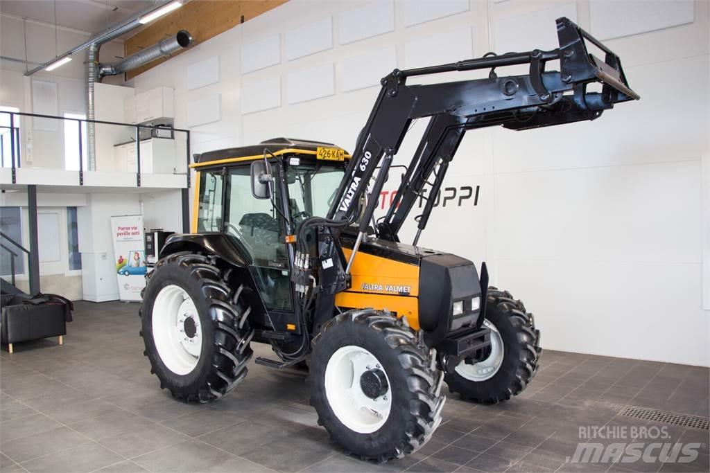 Valtra 800 Τρακτέρ