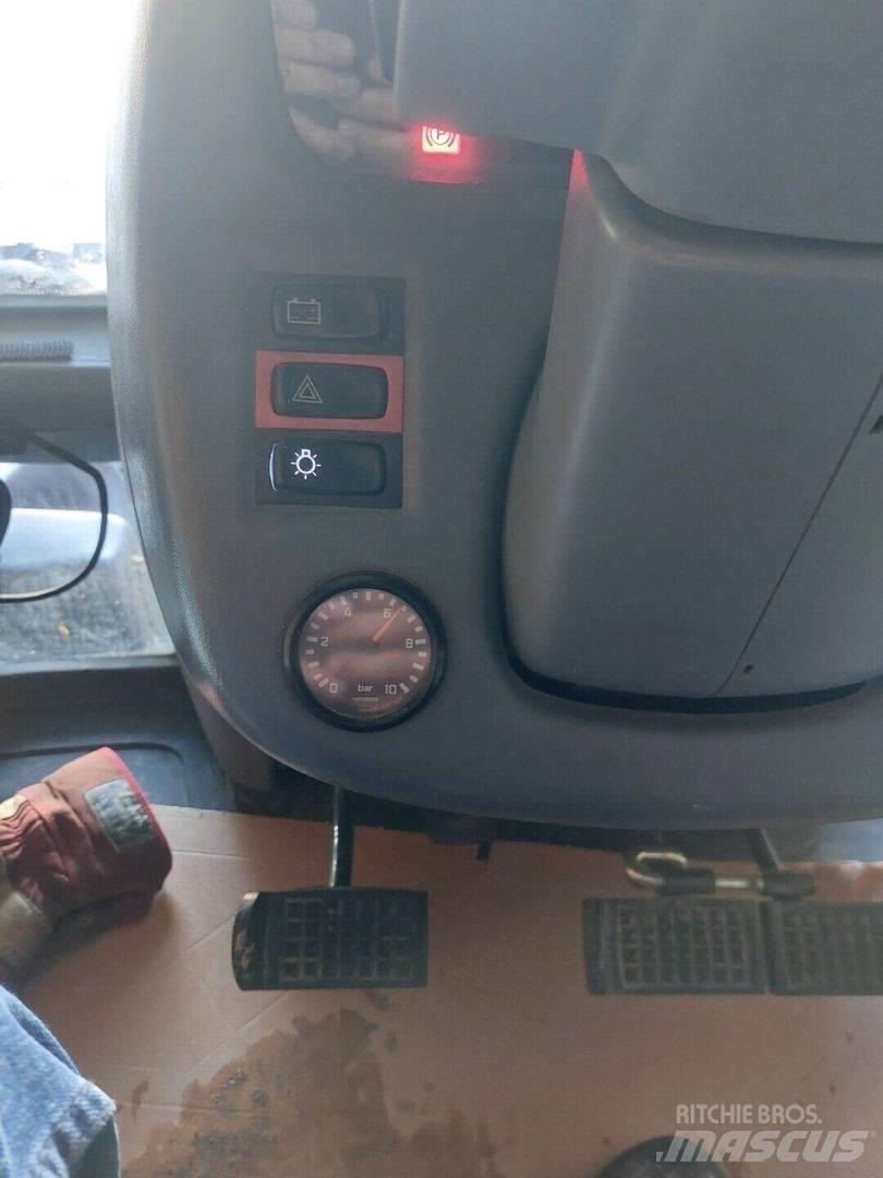 Valtra T202 D Τρακτέρ