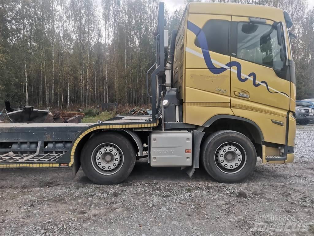 Volvo 750 Νταλίκες μεταφοράς οχημάτων