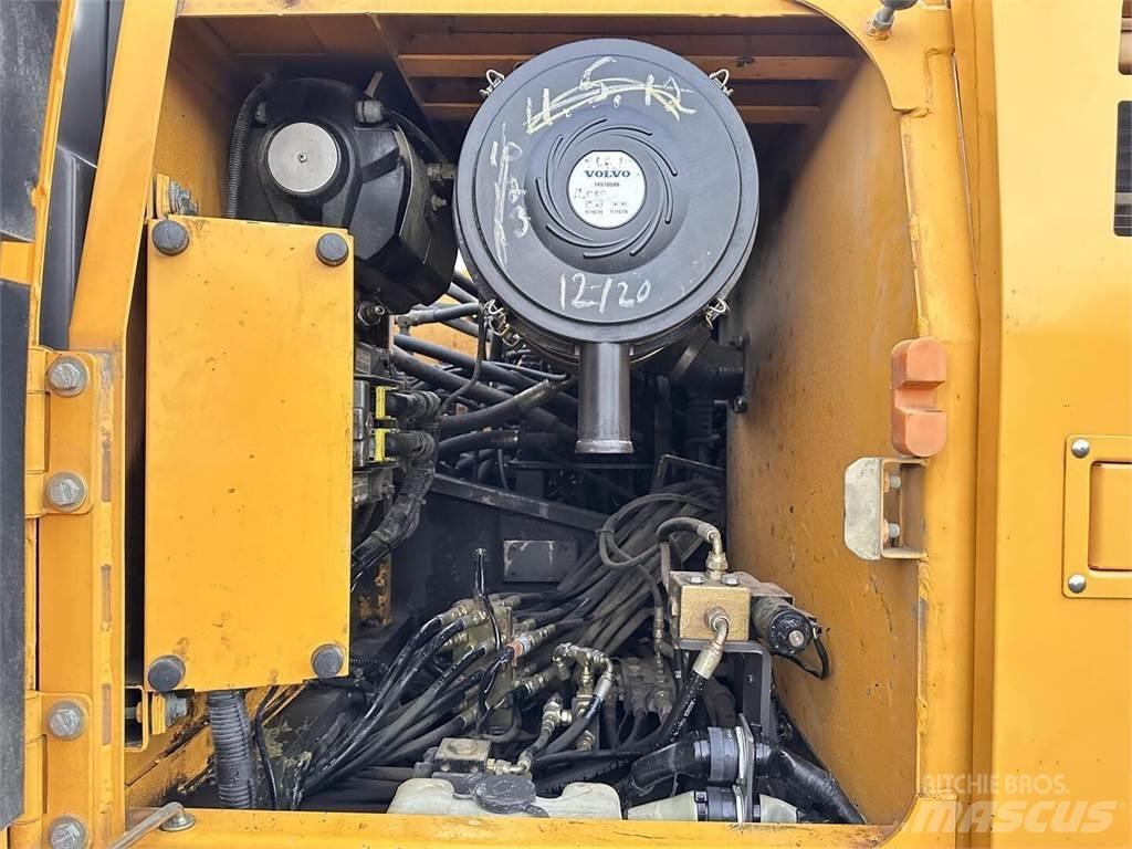 Volvo EC210CL Εκσκαφείς με ερπύστριες