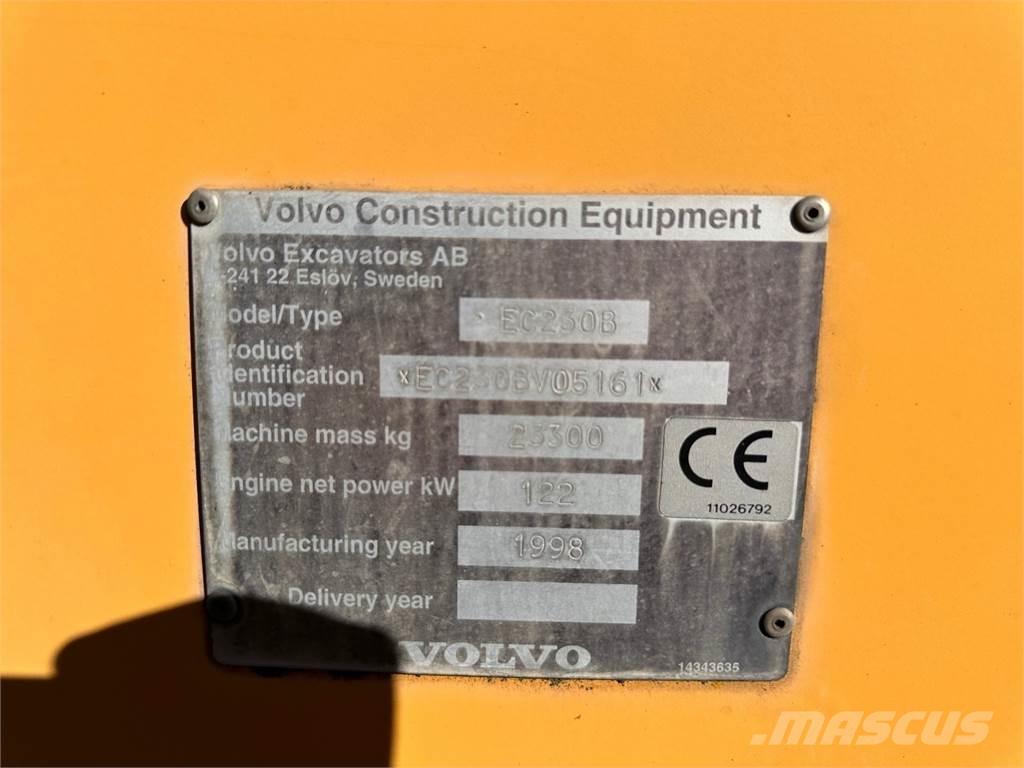 Volvo EC230B Εκσκαφείς με ερπύστριες