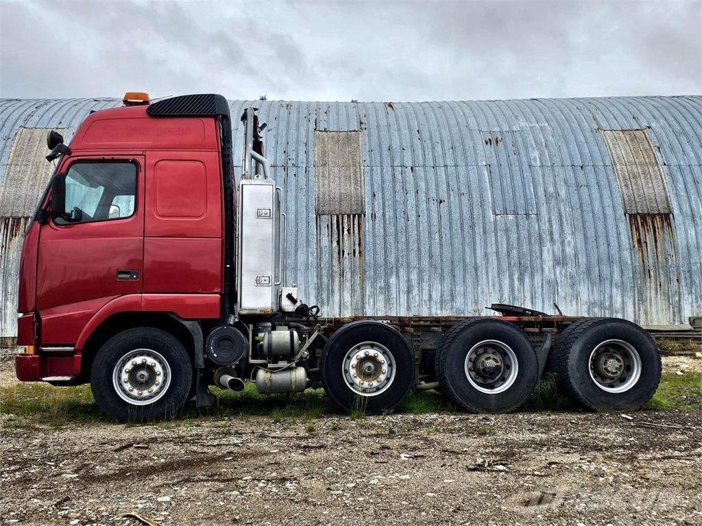 Volvo FH16 8x4 Τράκτορες