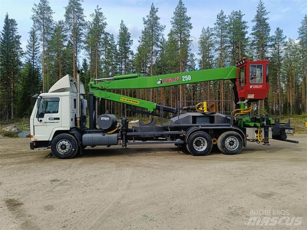 Volvo FL10 Φορτηγά με Γερανό