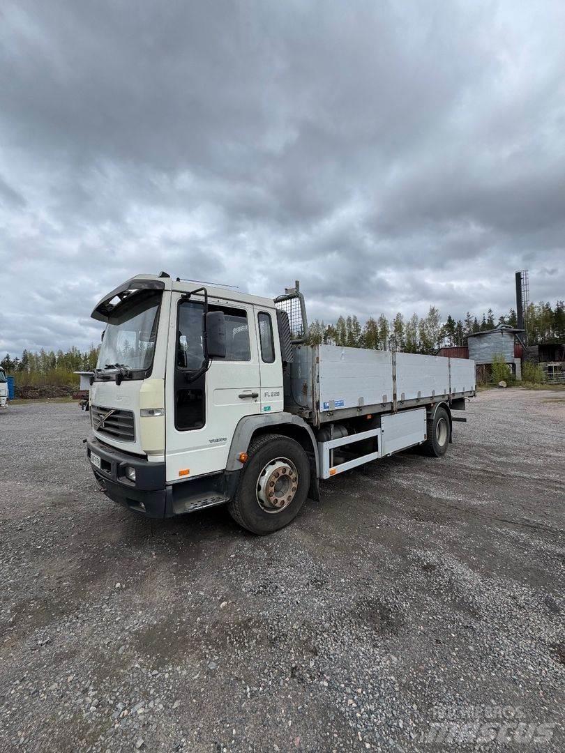 Volvo FL6 Φορτηγά Kαρότσα με ανοιγόμενα πλαϊνά