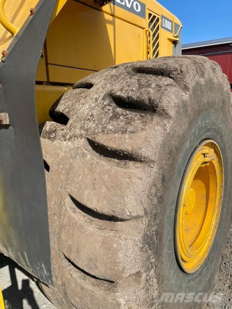 Volvo L180D Φορτωτές με λάστιχα (Τροχοφόροι)