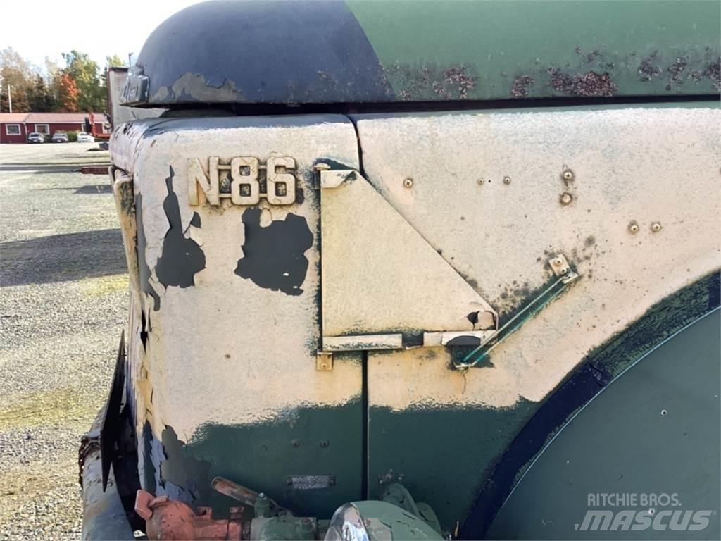 Volvo N 86 Φορτηγά Kαρότσα με ανοιγόμενα πλαϊνά