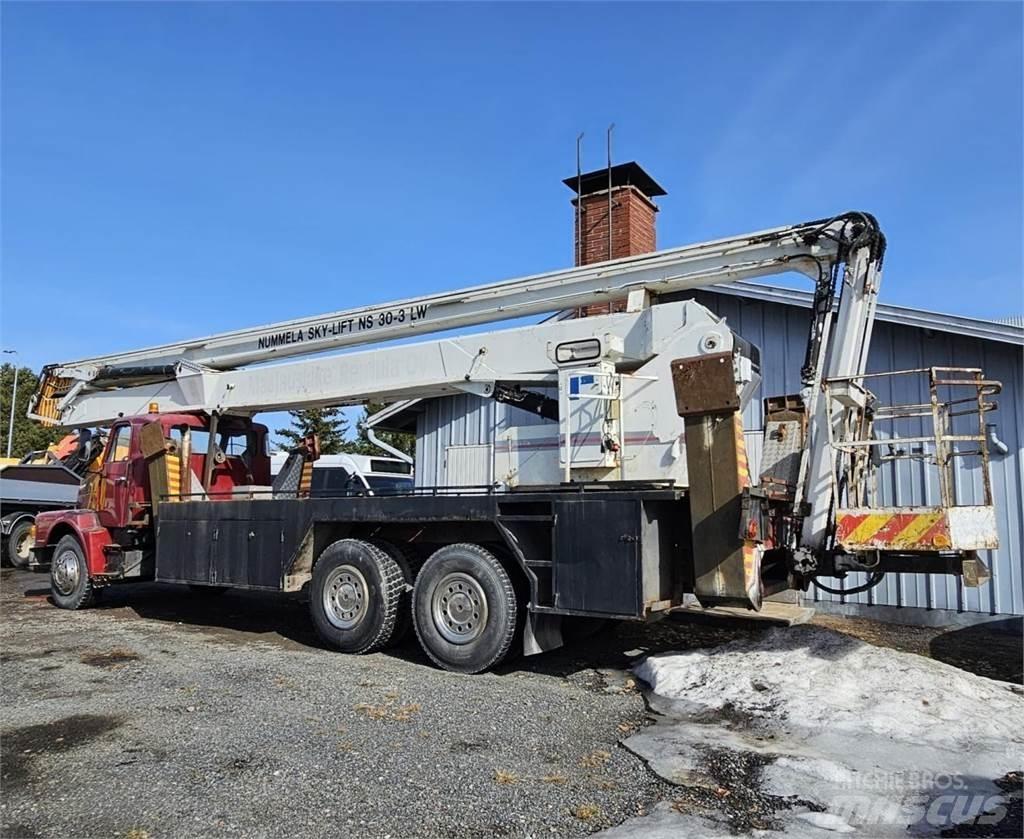 Volvo N7 6x2 Φορτηγά με Γερανό