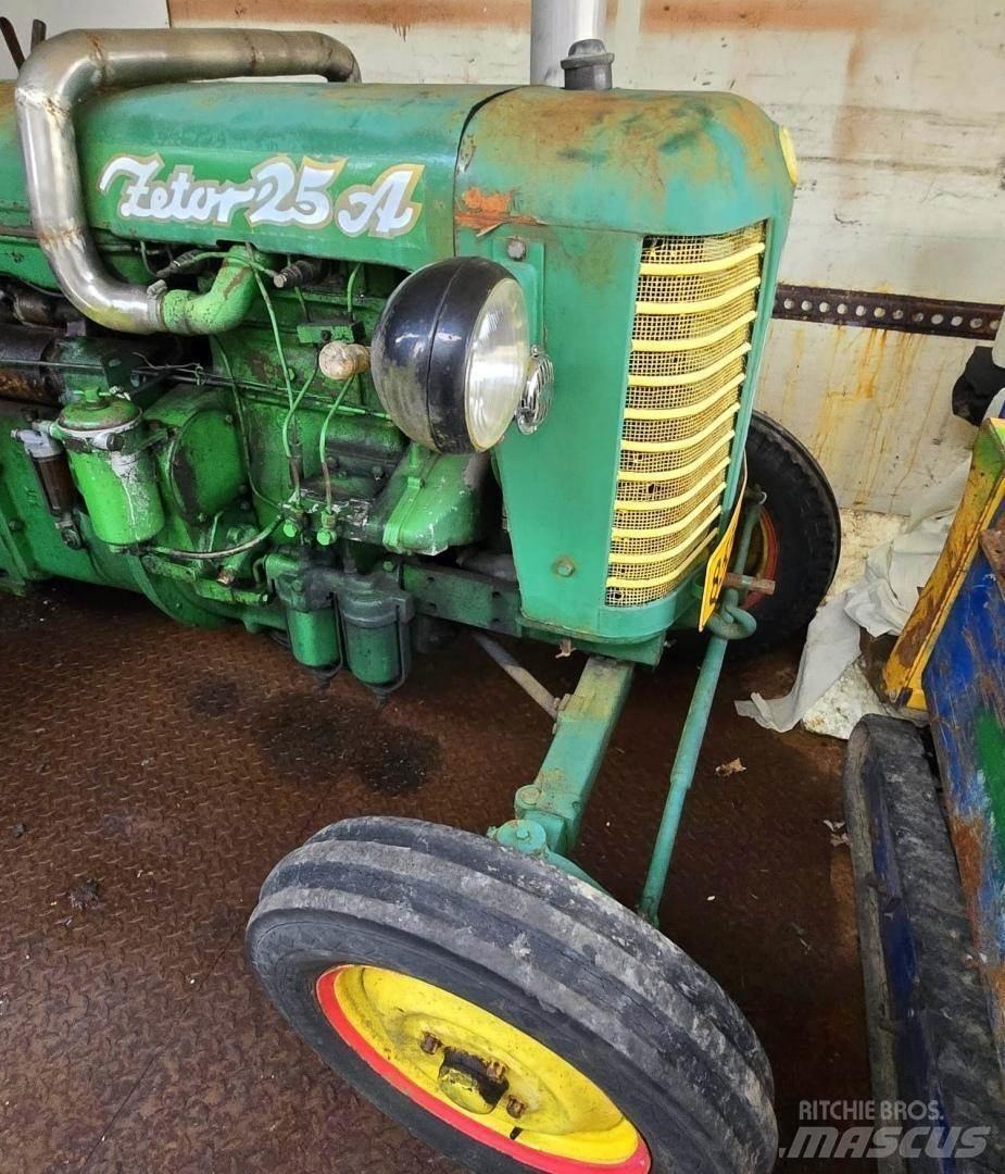 Zetor 25 A Τρακτέρ
