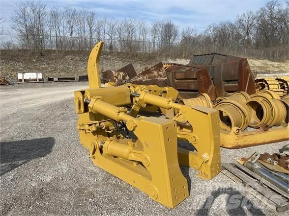 CAT D8 Εκχερσωτές