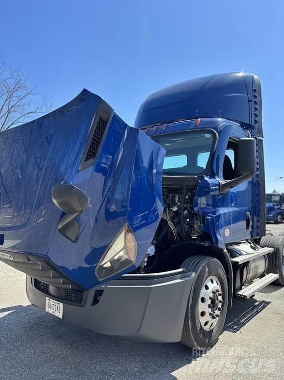 Freightliner CASCADIA 116 Τράκτορες