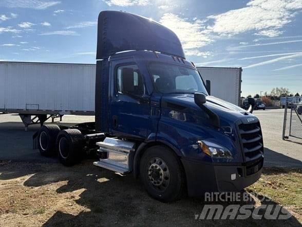 Freightliner CASCADIA 116 Τράκτορες
