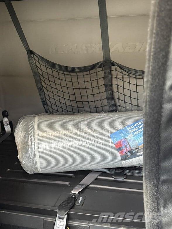 Freightliner CASCADIA 116 Τράκτορες