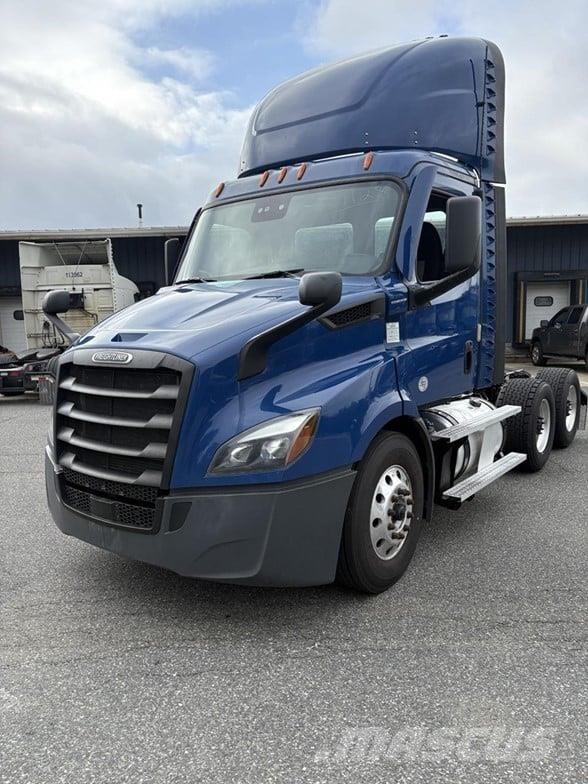 Freightliner CASCADIA 126 Τράκτορες