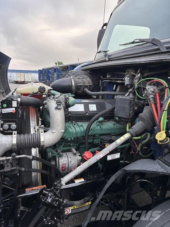 Volvo VNR64T300 Τράκτορες