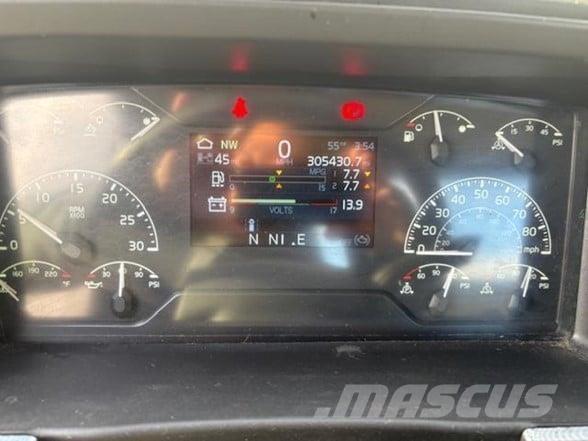 Volvo VNR64T300 Τράκτορες