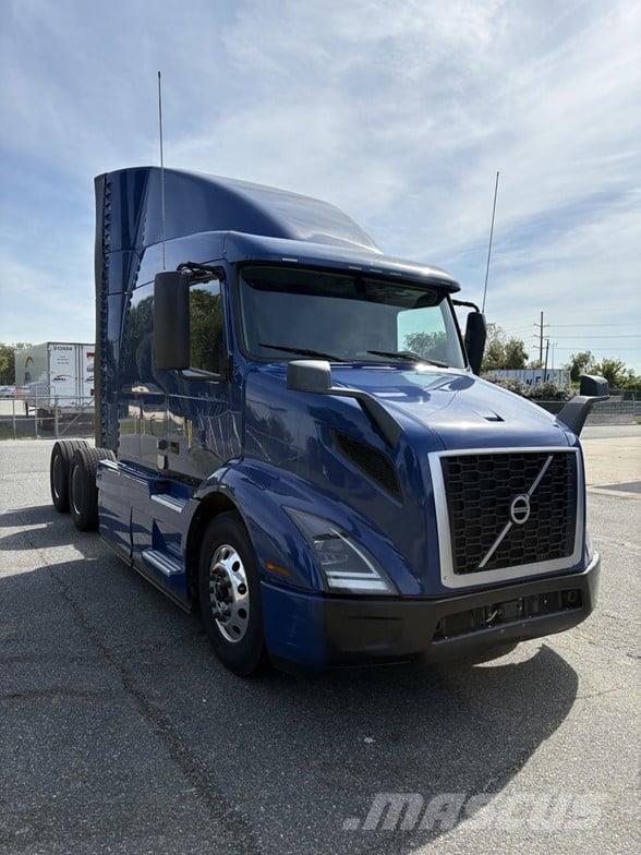 Volvo VNR64T640 Τράκτορες