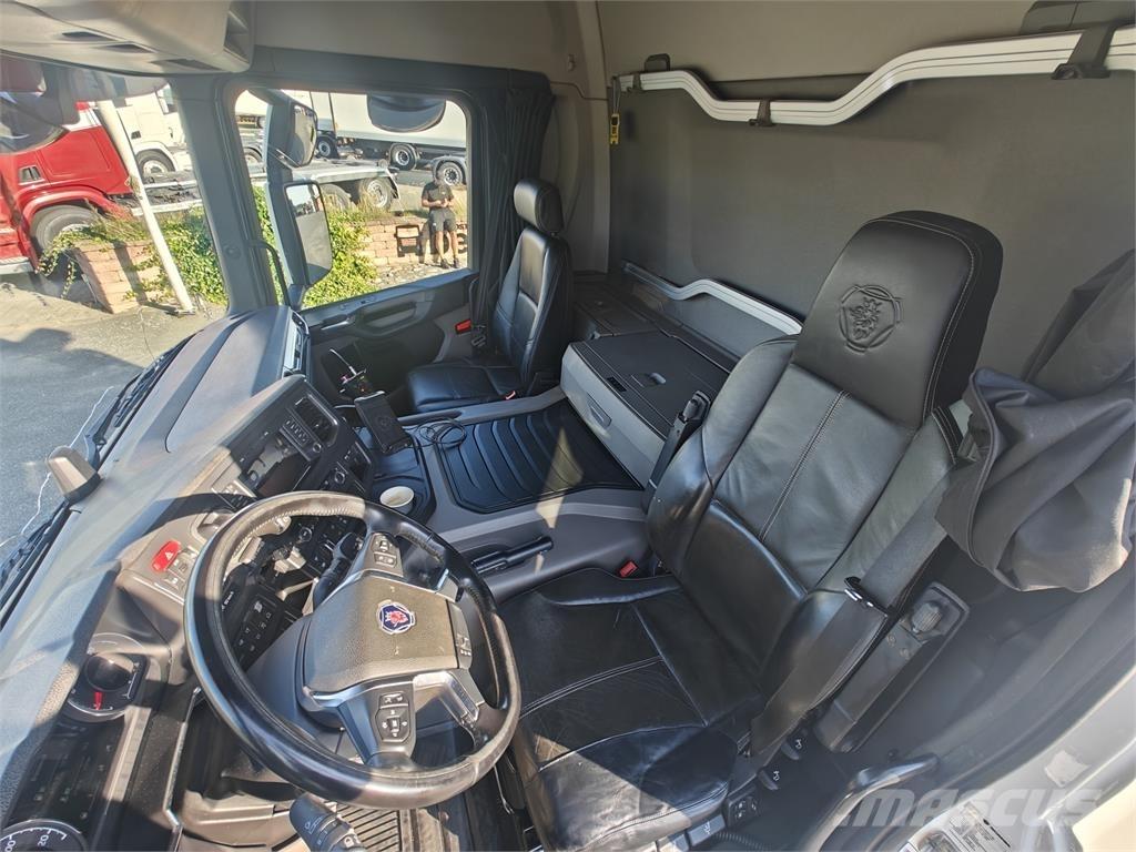 Scania P370 Φορτηγά φόρτωσης κάδων