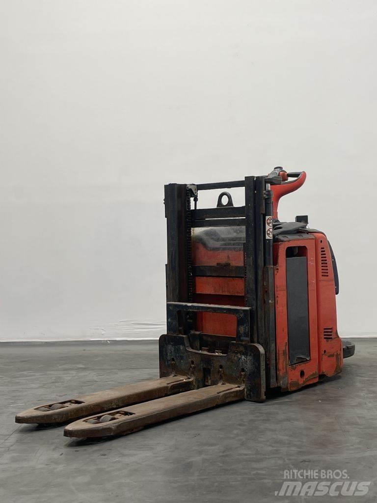 Linde D12AP Παλετοφόρα πεζού χειριστή με ιστό