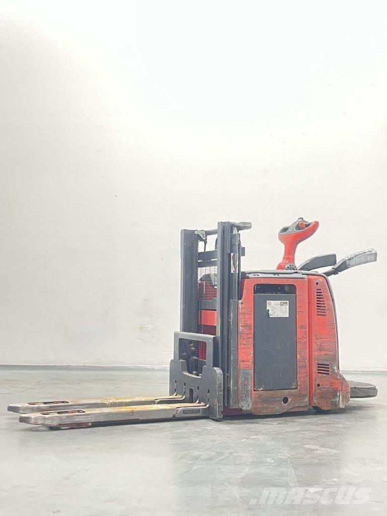 Linde D12AP-133 Παλετοφόρα πεζού χειριστή με ιστό