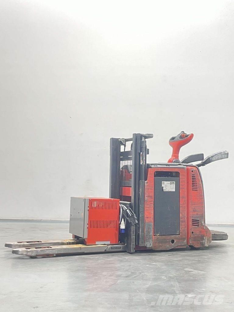 Linde D12AP-133 Παλετοφόρα πεζού χειριστή με ιστό