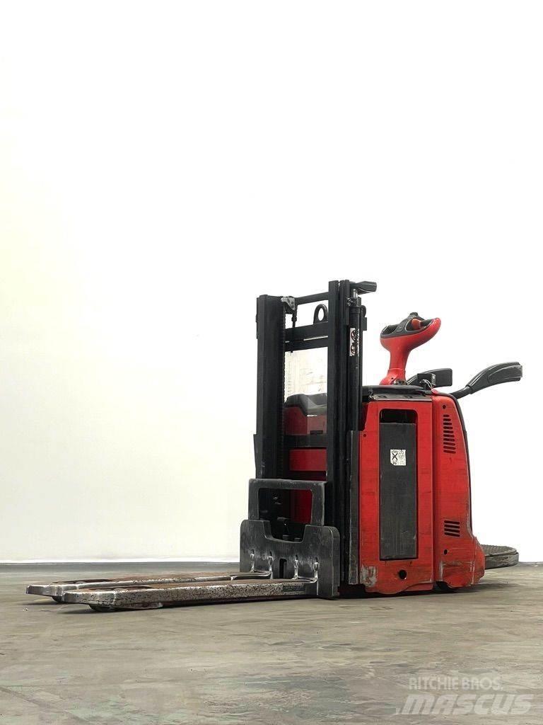 Linde D12HPAP-133 Παλετοφόρα πεζού χειριστή με ιστό