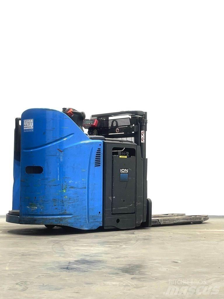 Linde D12HPSP-133 Παλετοφόρα πεζού χειριστή με ιστό
