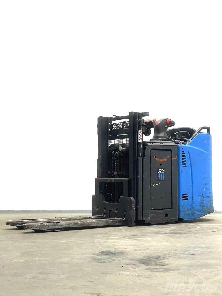 Linde D12HPSP-133 Παλετοφόρα πεζού χειριστή με ιστό