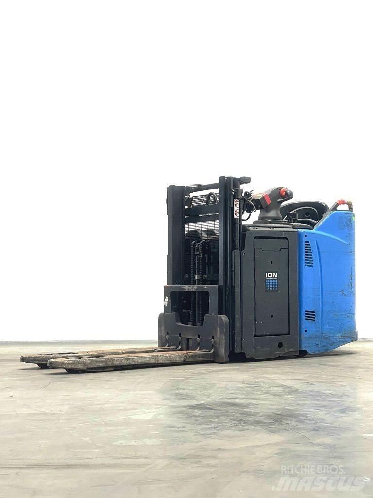 Linde D12HPSP-133 Παλετοφόρα πεζού χειριστή με ιστό