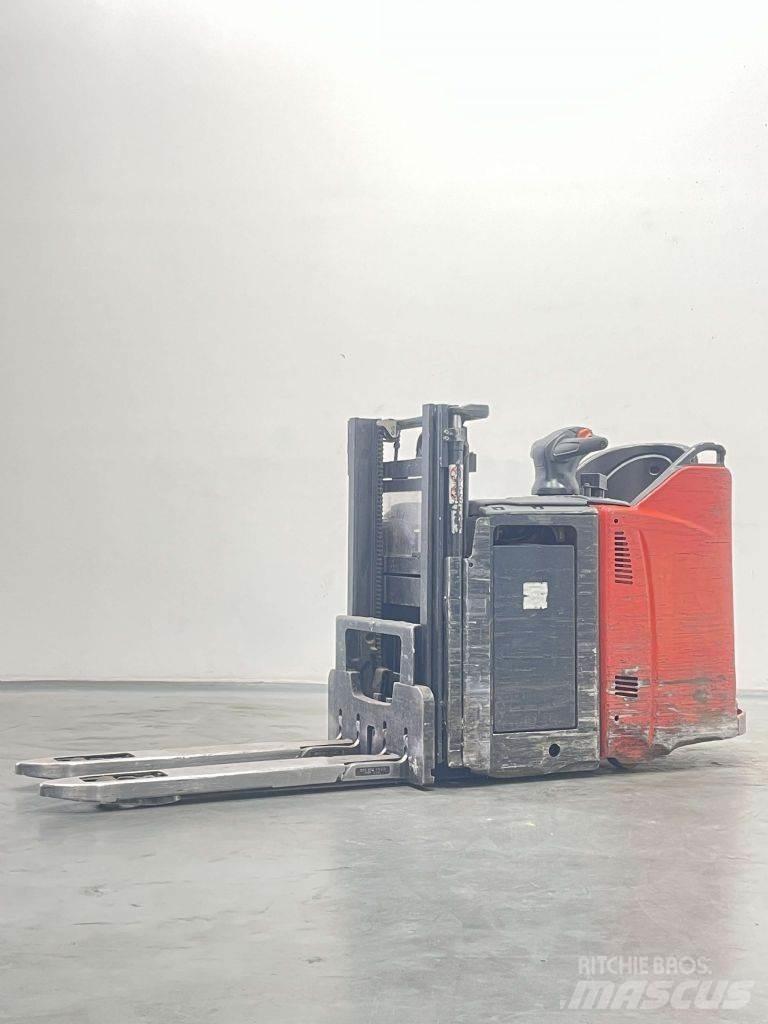 Linde D12HPSP-133 Παλετοφόρα πεζού χειριστή με ιστό